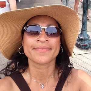 Meet your Posher, Sonya